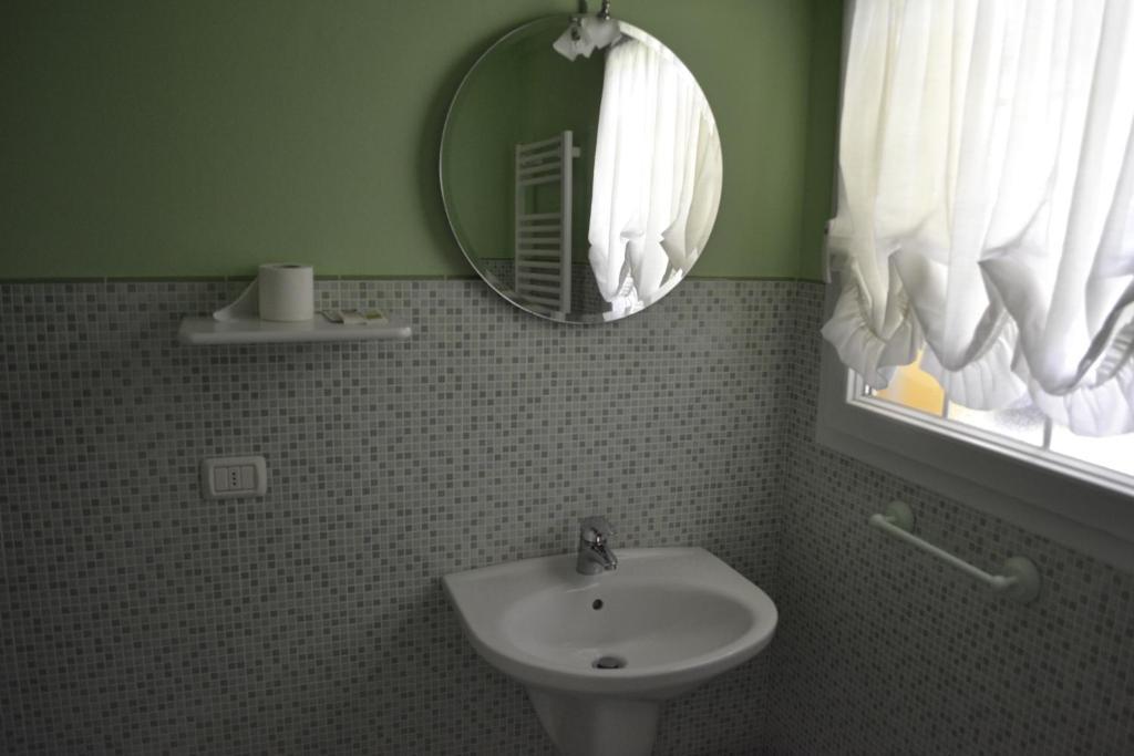 La Tenuta Del Giglio Villa Tavullia Room photo