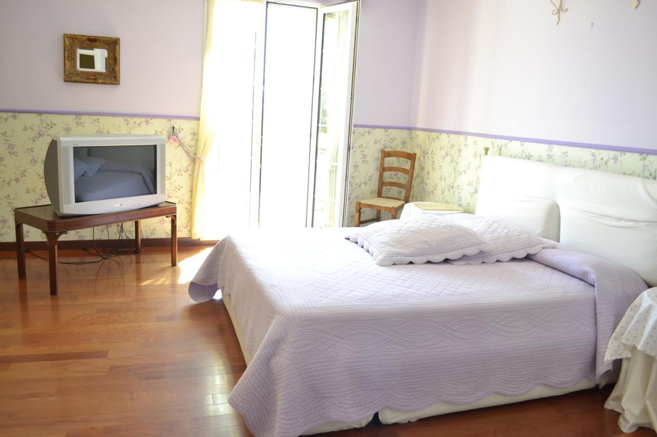 La Tenuta Del Giglio Villa Tavullia Room photo